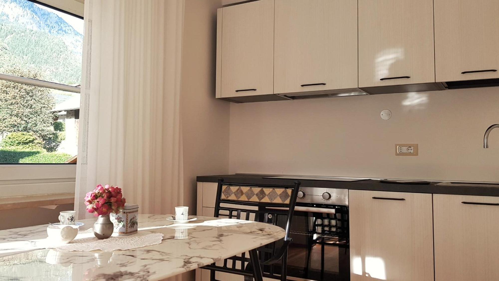 Cafe Rudi Living Bed and Breakfast Parcines Εξωτερικό φωτογραφία